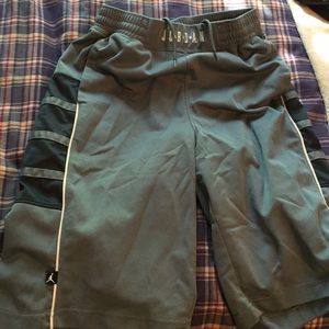 Boys jordan shorts